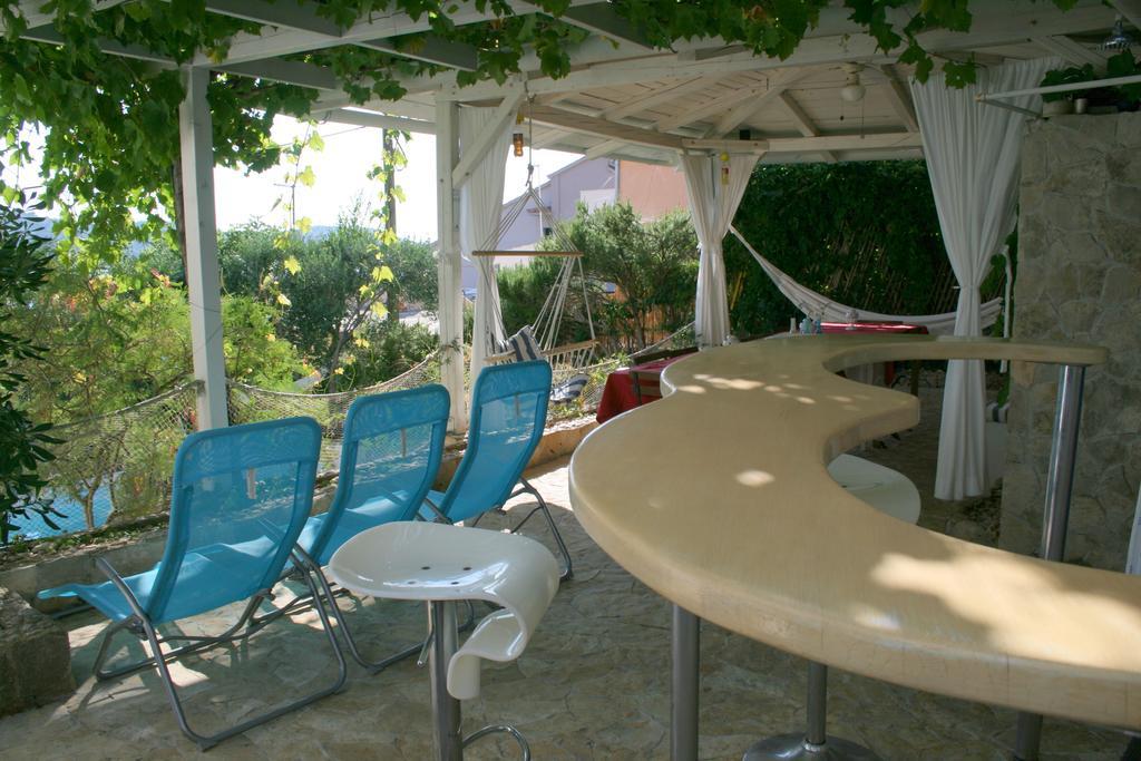 Apartments Mediterraneo Kaprije Eksteriør bilde