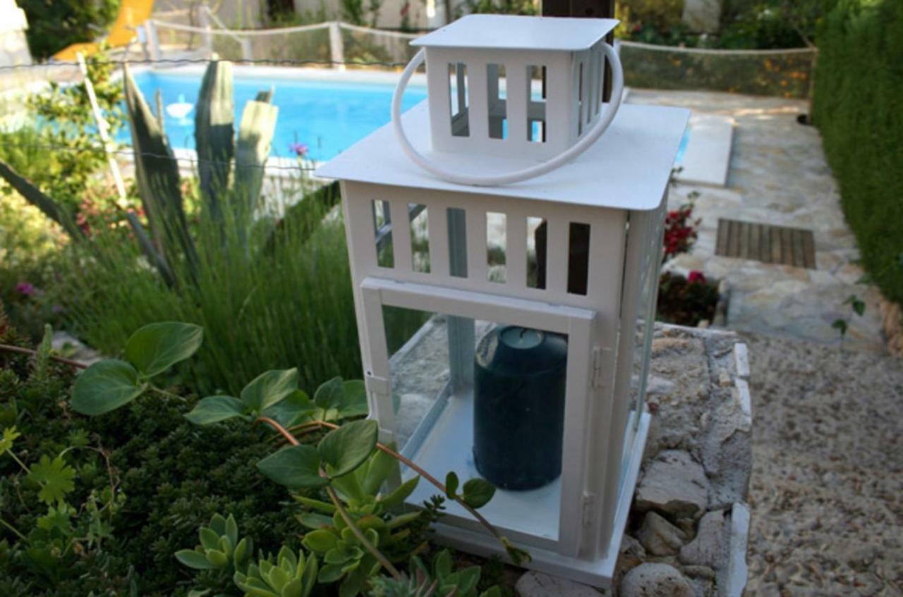 Apartments Mediterraneo Kaprije Eksteriør bilde